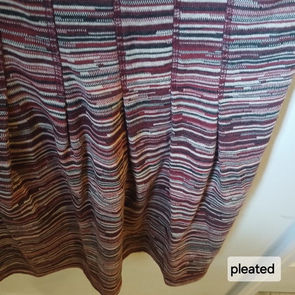 Luxology Women's  Lined Fit & Flare  Multi Color Strped Dress Size M - Picture 5 of 10